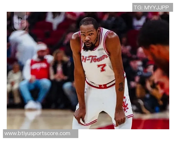 鹈鹕三分手感冰凉仅命中五球半场苦战火箭仅落后一分